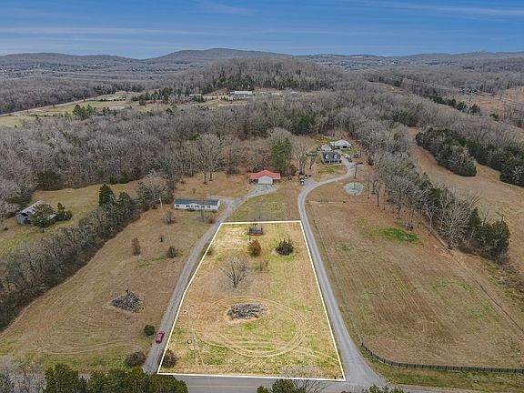 2nd image of 4032 Hill Rd
