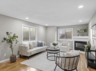 377 Captain Eames Cir #377, Ashland, MA 01721