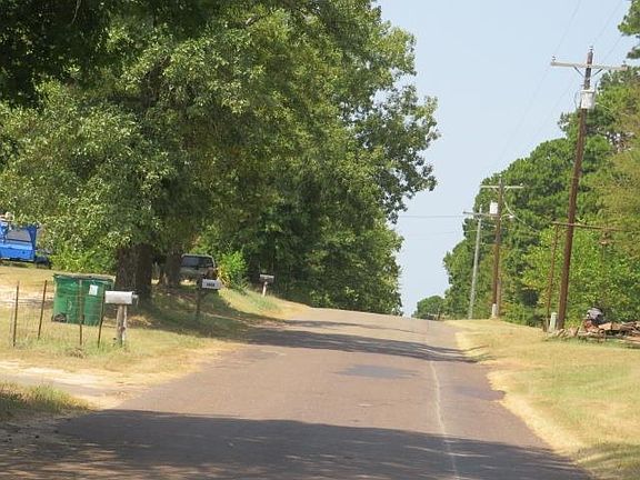 2nd image of 3069 Silk Tree Rd