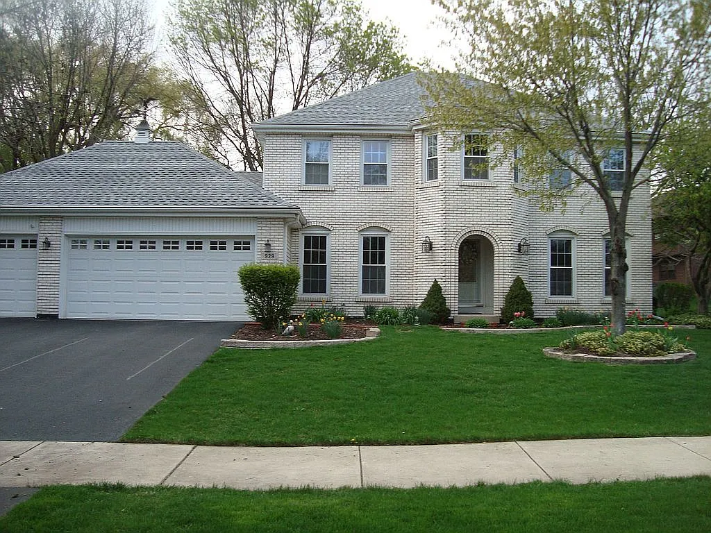 929 Montgomery Ct photo 1