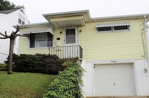 1st image of 130 Myrtle Ave