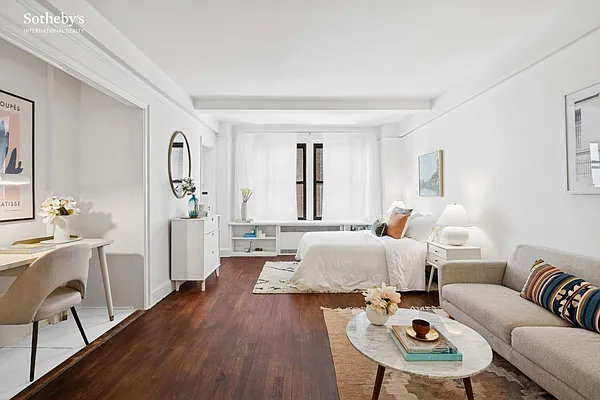 【美品】FLAT APARTMENT プラットフォームソール 25cm 205 East 78th Street #5S in Lenox Hill, Manhattan | StreetEasy