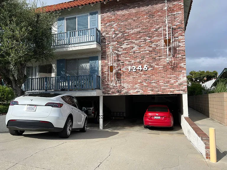 1246 Brockton Ave #8 — Photo 4