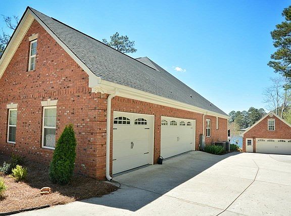 2nd image of 236 N Lakeshore Dr