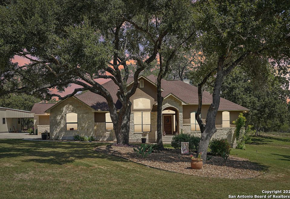 1st image of 209 ROSEWOOD DR