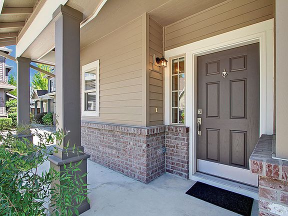 2nd image of 15690 NE 95th Way
