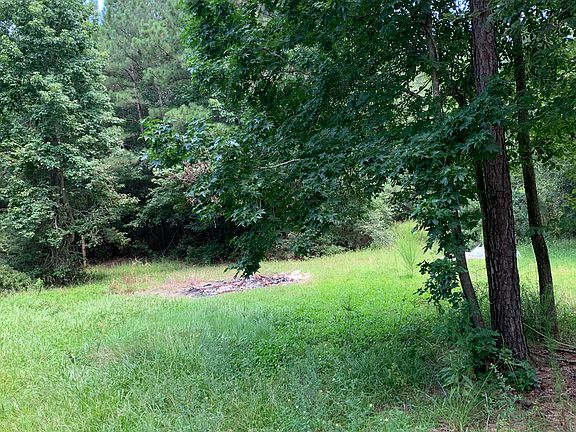 Lots of shade trees in back