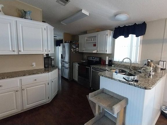 3rd image of 15830 Shoreline Blvd #217