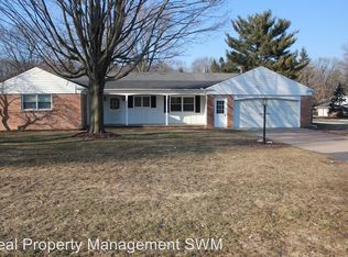 1537 S Bonny Bruce Dr, Stevensville, MI 49127