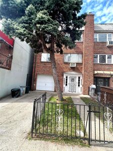 25-56 48th Street, Astoria, NY, 11103
