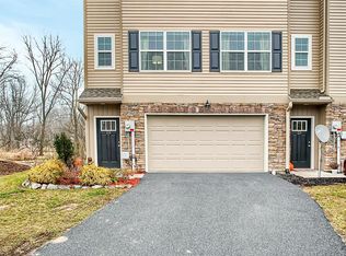 32 Parker Spring Ave, Carlisle, PA 17013