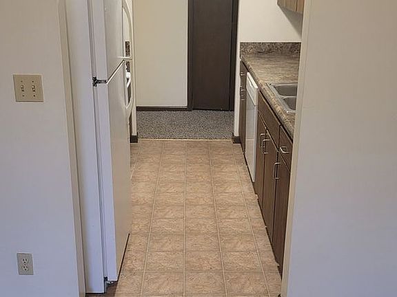2nd image of 5008 Ingersoll Ave #301