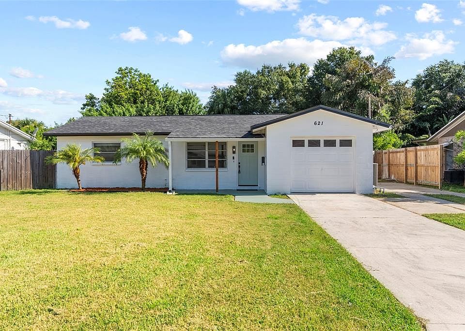 1st image of 621 72ND AVENUE N