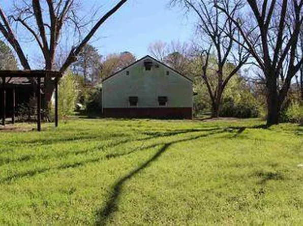 49 N Poplar St, Butler, GA 31006