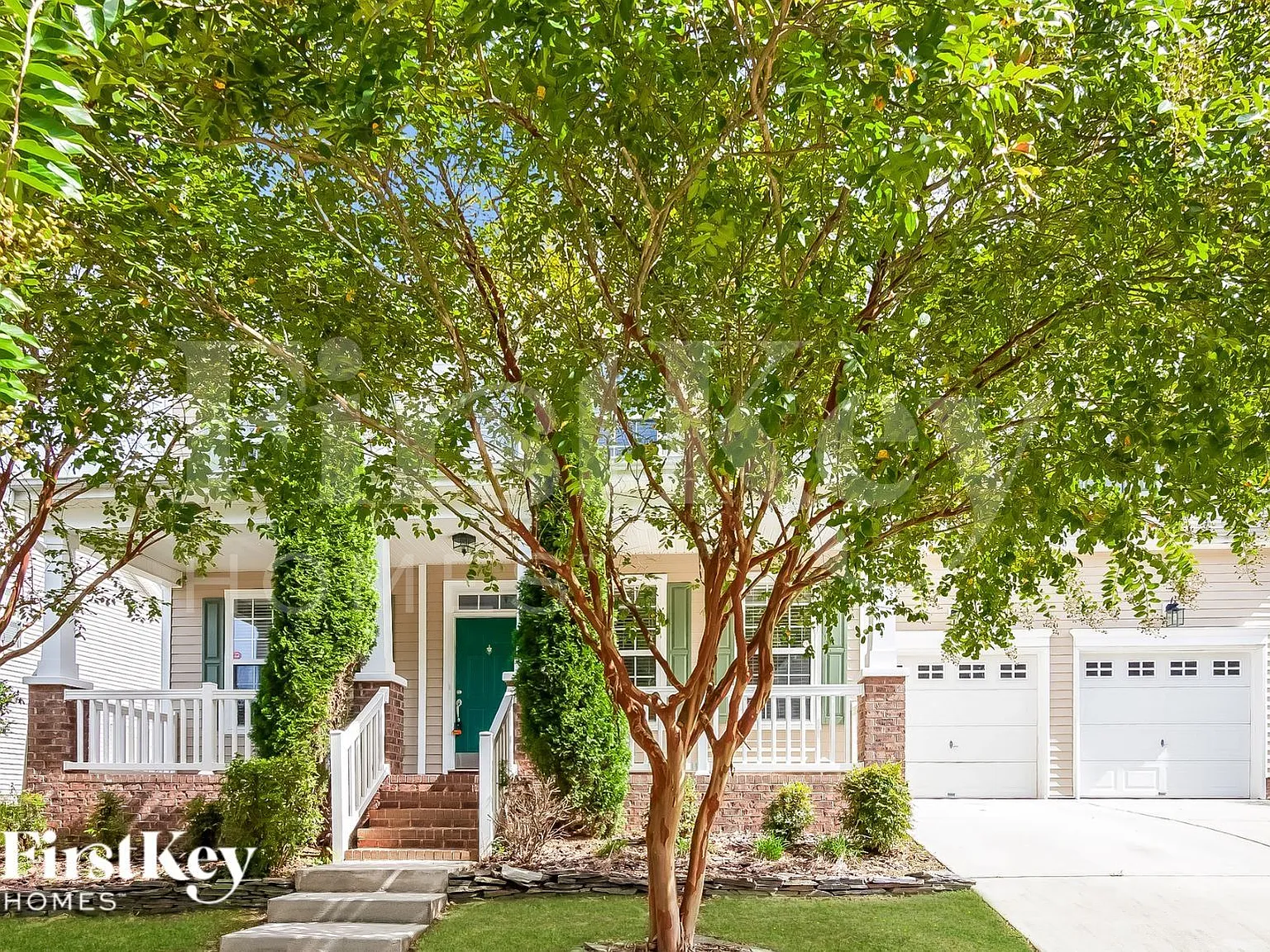 4 bed, 2.5 bath, 2607 sqft, $2,670 — Photo 1