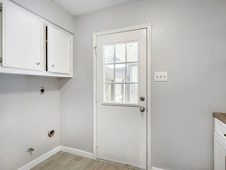 3734 Blue Lake Dr — Photo 17