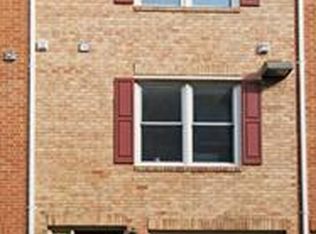 1800D 9th St S, Arlington, VA 22204