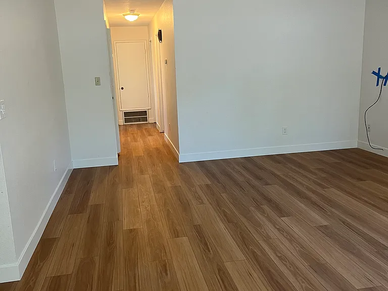 452 Valley View Dr — Photo 9