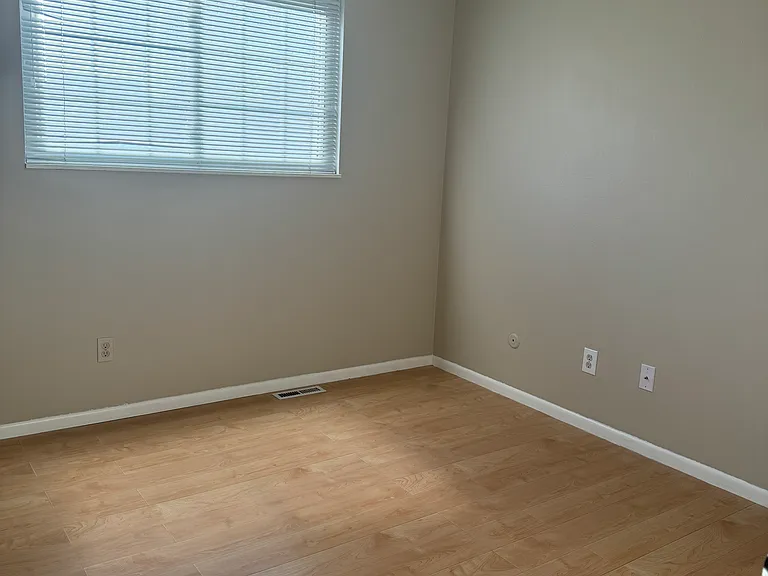 2nd bedroom.