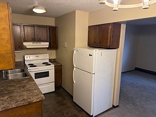 3rd image of 417 N Oakley St APT 2