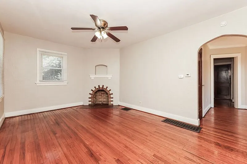 2 bed, 1.0 bath, $795 — Photo 4