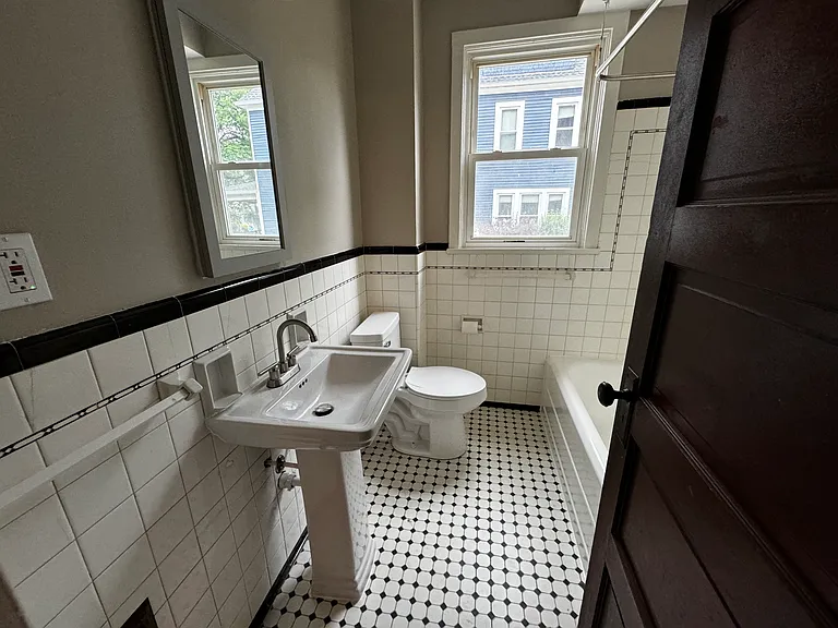 294 Baynes St #1 — Photo 13
