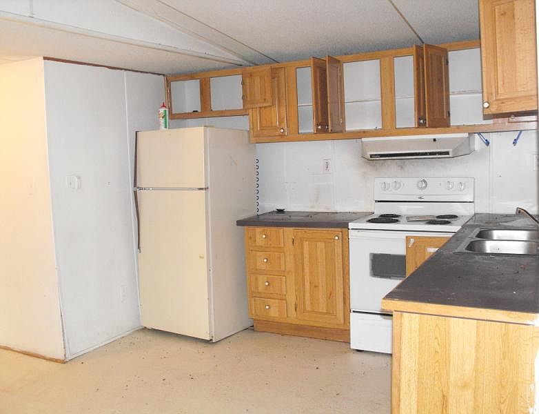2nd image of 2613 Coffelt Rd Lot 43