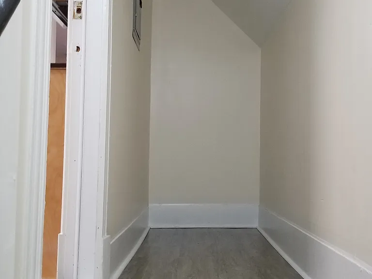 20-22 Denton Cir #3 — Photo 8