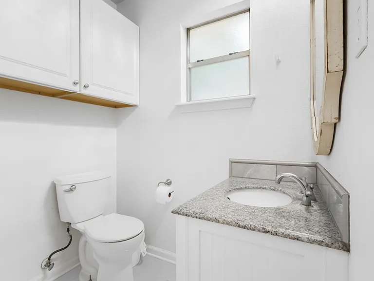 761 Whippoorwill Dr — Photo 15