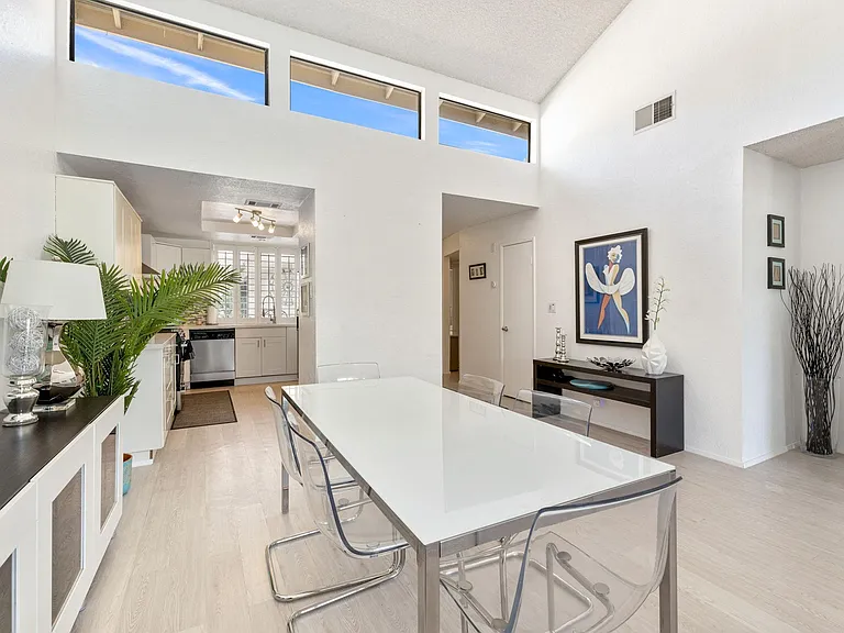 337 Villena Way — Photo 5