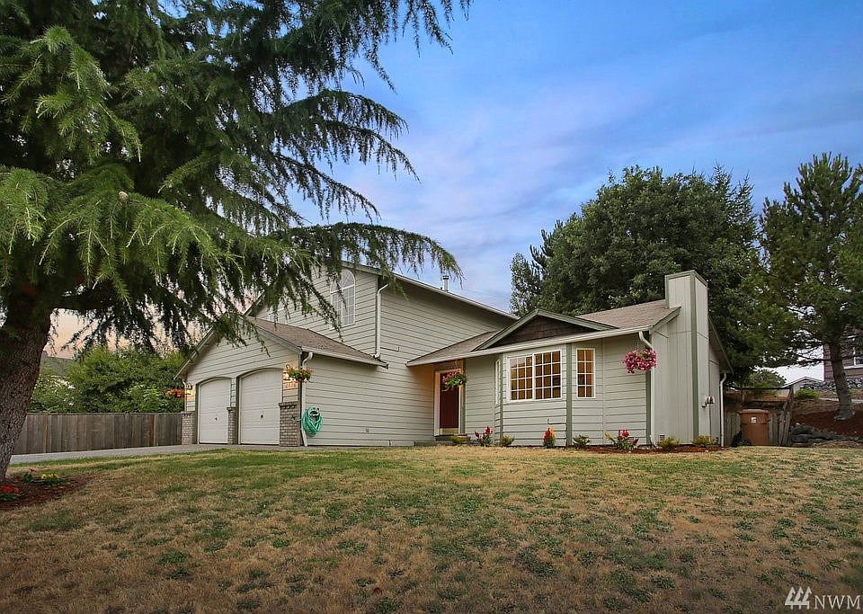 1st image of 2916 37th Ave NE