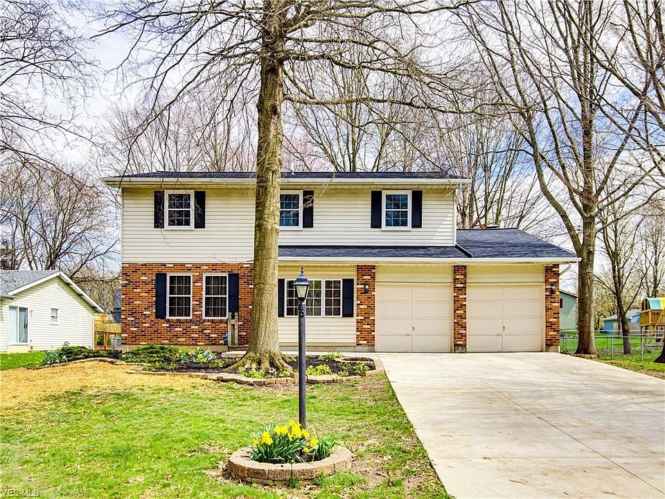 1st image of 2552 Celia Dr