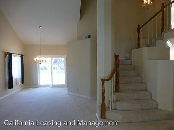 5th image of 28634 Greenwood Pl