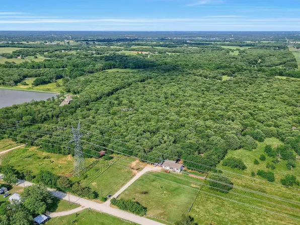 1202 Clark Rd, Gainesville, TX 76240