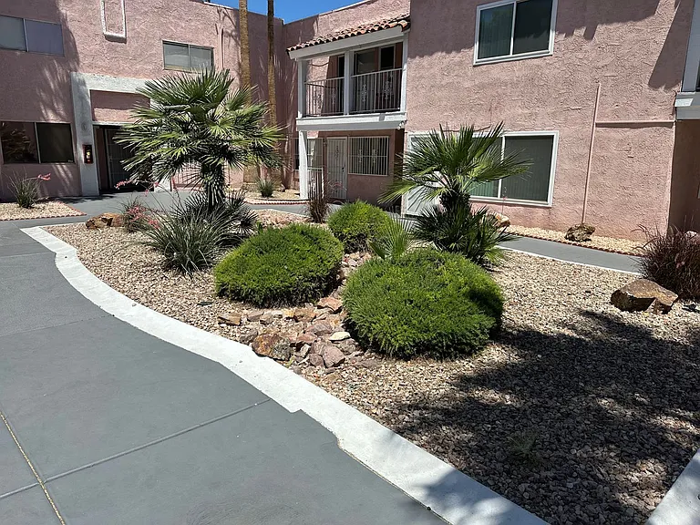 2274 E Desert Inn Rd — Photo 5