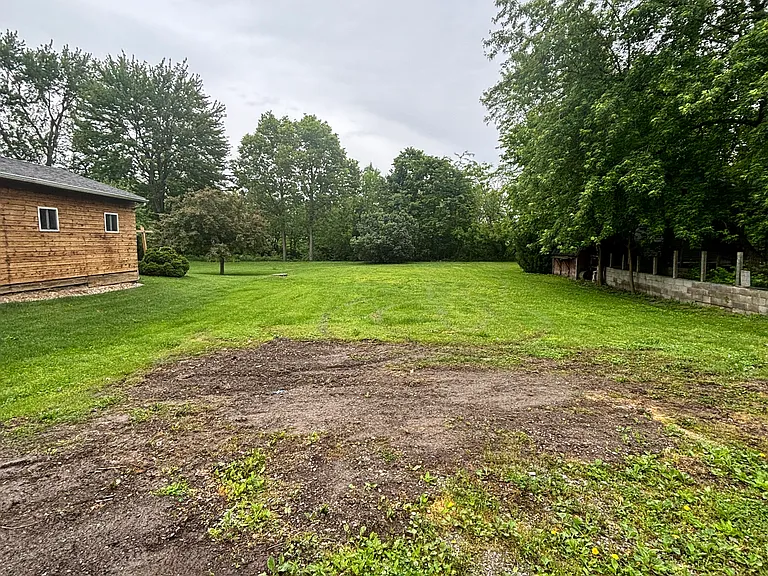 132 Riley St — Photo 3