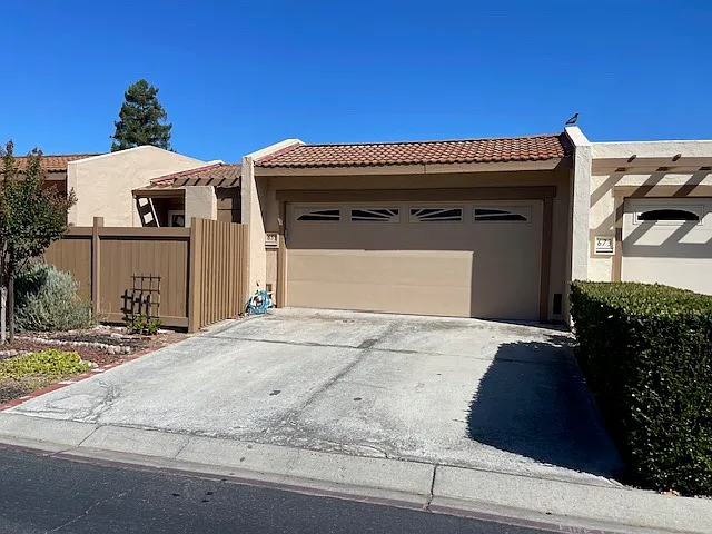 659 Cypress Ln