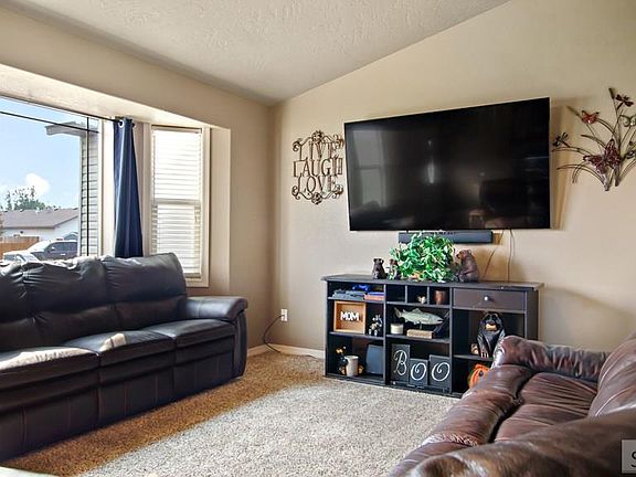5th image of 9523 N Tustin