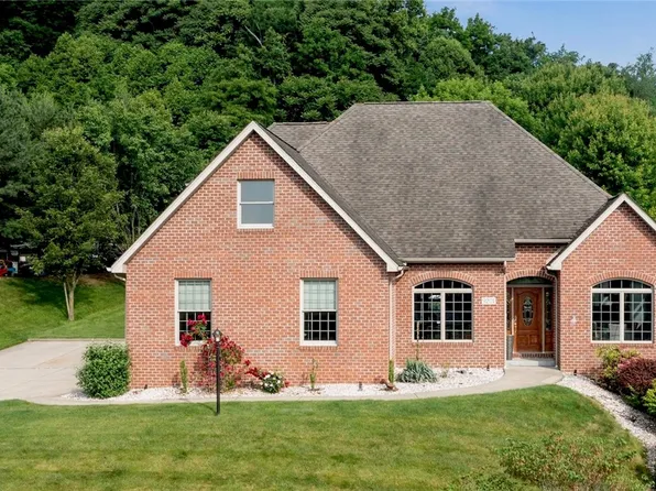 9201 Lucia Ln, North Huntingdon, PA 15642