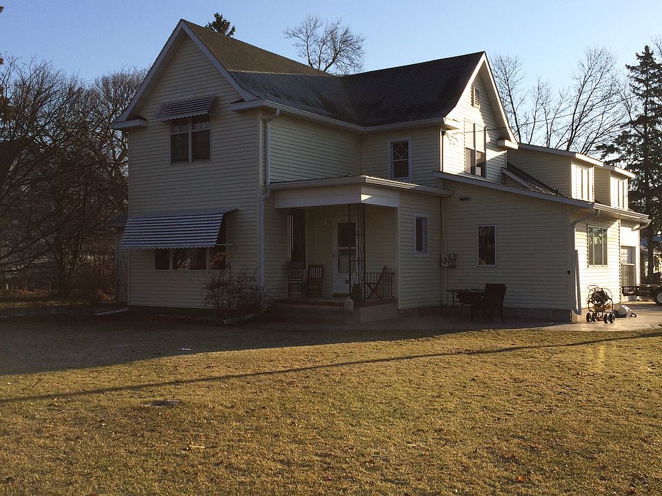 Home view from street corner