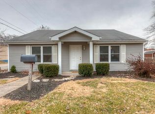 1530 N 4th St, Saint Charles, MO 63301