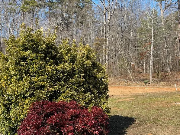 2651 10th Avenue Ln NE, Conover, NC 28613