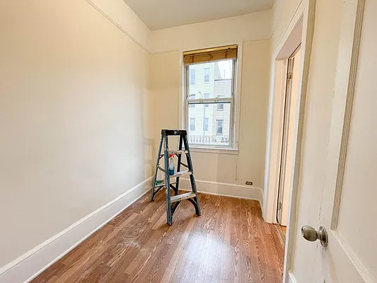 Rented by Ulas Real Estates Inc | media 32