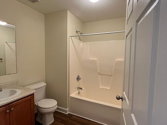 5th image of 3713 Damien Dr #122