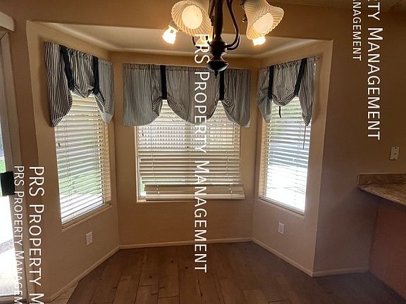 5th image of 650 S Los Feliz Dr