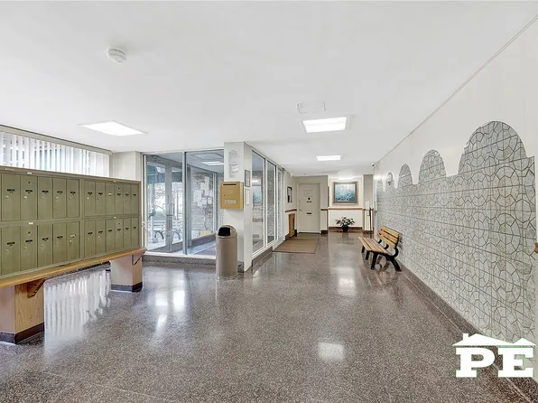 8812 151st Ave APT 3J, Howard Beach, NY 11414