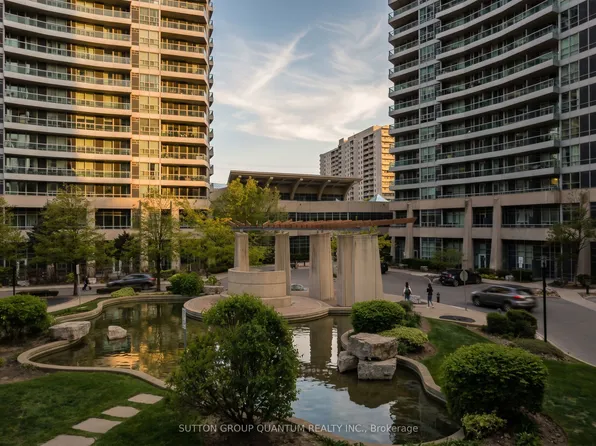 1 Elm Dr W #2705, Mississauga, ON L5B 4M1