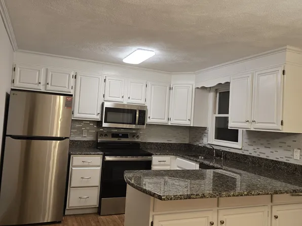 314 Wellman Ave #314, North Chelmsford, MA 01863