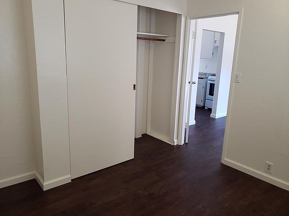 5th image of 141 Donna Dr