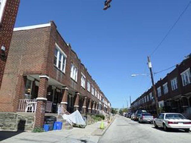 2nd image of 2092 Carver St